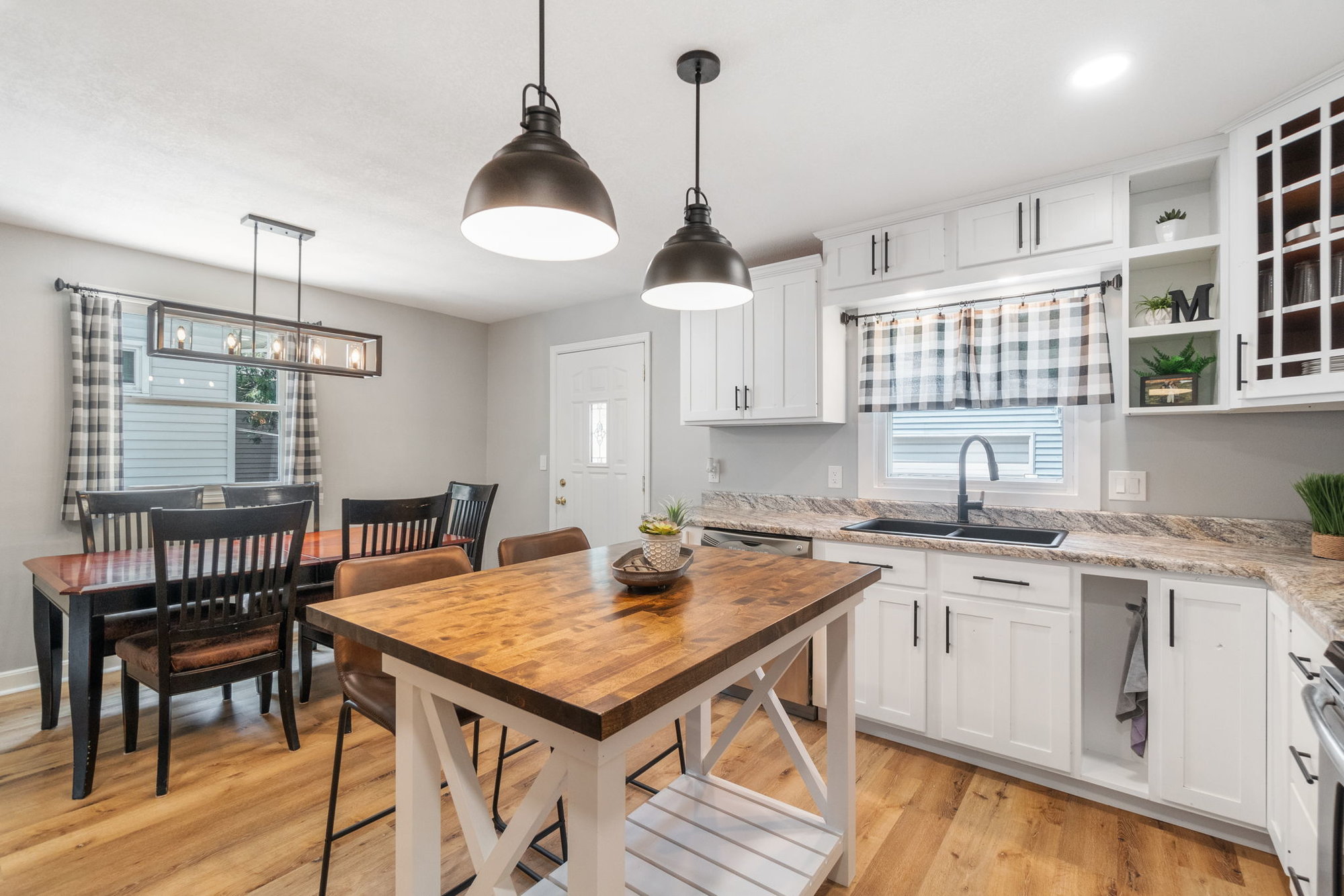 The Renovated Ranch with a Modern Beautiful Industrial Kitchen - 1627 Plymouth St., Waterloo
